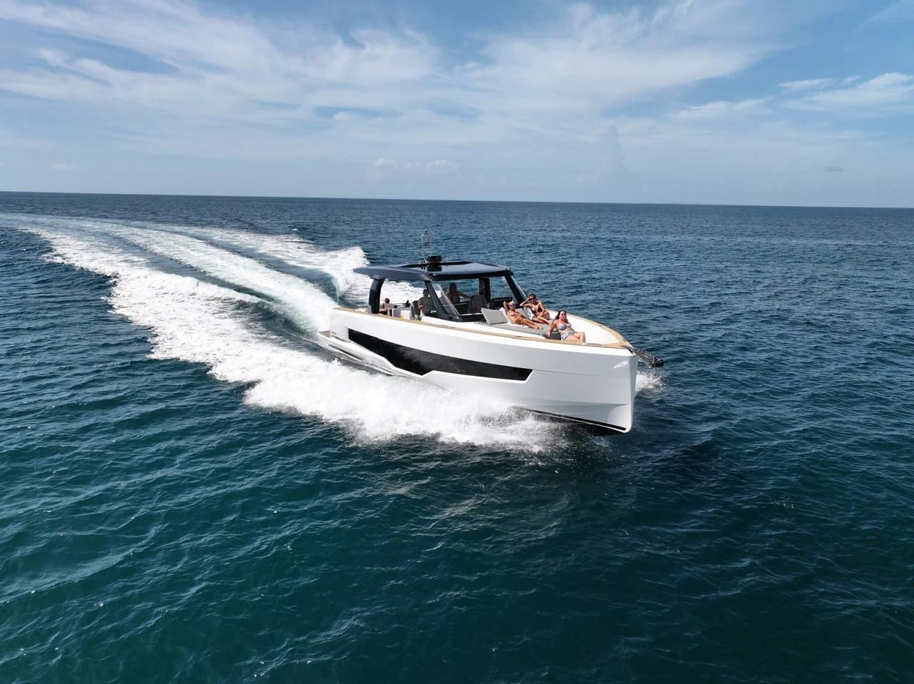 Fjord 53 XL en navigation en mer